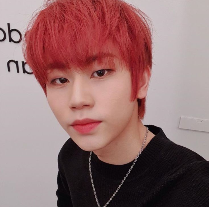 xnsunoo's tweet photo. Red #gkdkb #dkb #KPOP https://t.co/AUzfK2oaKS