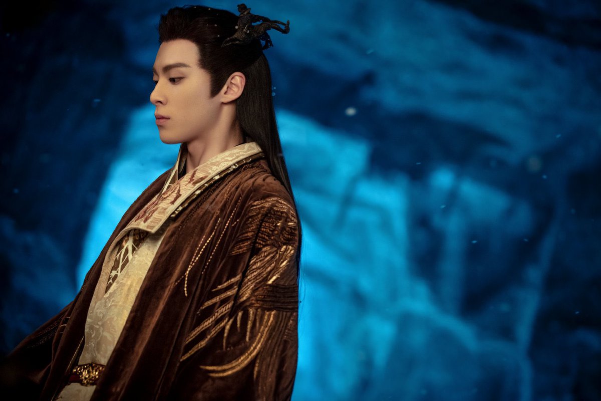 archiveddwang's tweet photo. [📸] 14.08.2022 | #LoveBetweenFairyAndDevil Producer weibo update. 🌸✨

[#DYLANWANG #王鹤棣 #EstherYu] https://t.co/8hC9tz91Kn