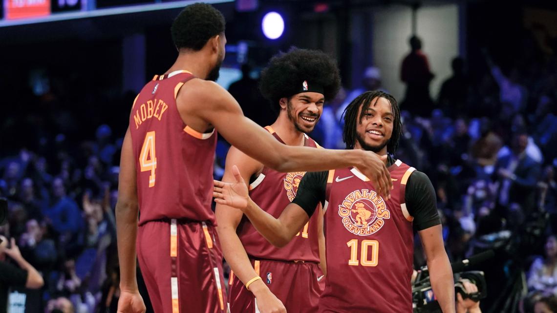 OurCLEGuardians's tweet photo. The Guardians and Cavs are so similar right now.  Both teams have super-talented young cores, rosters with good guys who are easy to cheer for, and both in the early stages of building championship-caliber teams.  Really exciting time to be a fan!

#ForTheLand #LetEmKnow https://t.co/LBKFLPF5Xs