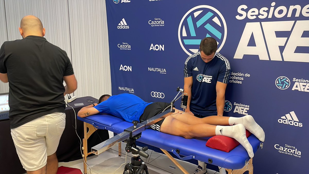 acea_ngel's tweet photo. Un placer poder compartir en la tarde de hoy en sesiones @afefutbol , con @IberianSportech en la evaluación de nuestros chicos con @the_NordBord @forcedecks @The_ForceFrame y @TMGBMC . Agradecido a @lea_buri y Juanlu Núñez 👌🏻 https://t.co/fQHEOOlAgb