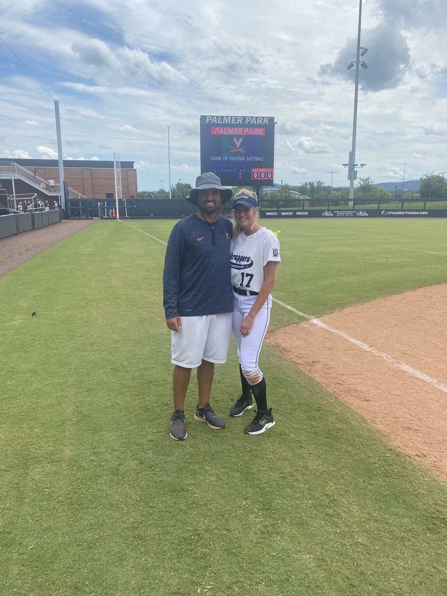 KaylaRe07271464's tweet photo. Thank you @UVASoftball for providing another amazing camp!! It is always a great time when expanding my knowledge for the game.Thank you to @jakesidwell_UVA  @Coach_Jo4444 and coach roberts for having this camp!! https://t.co/8AW3LytbdW