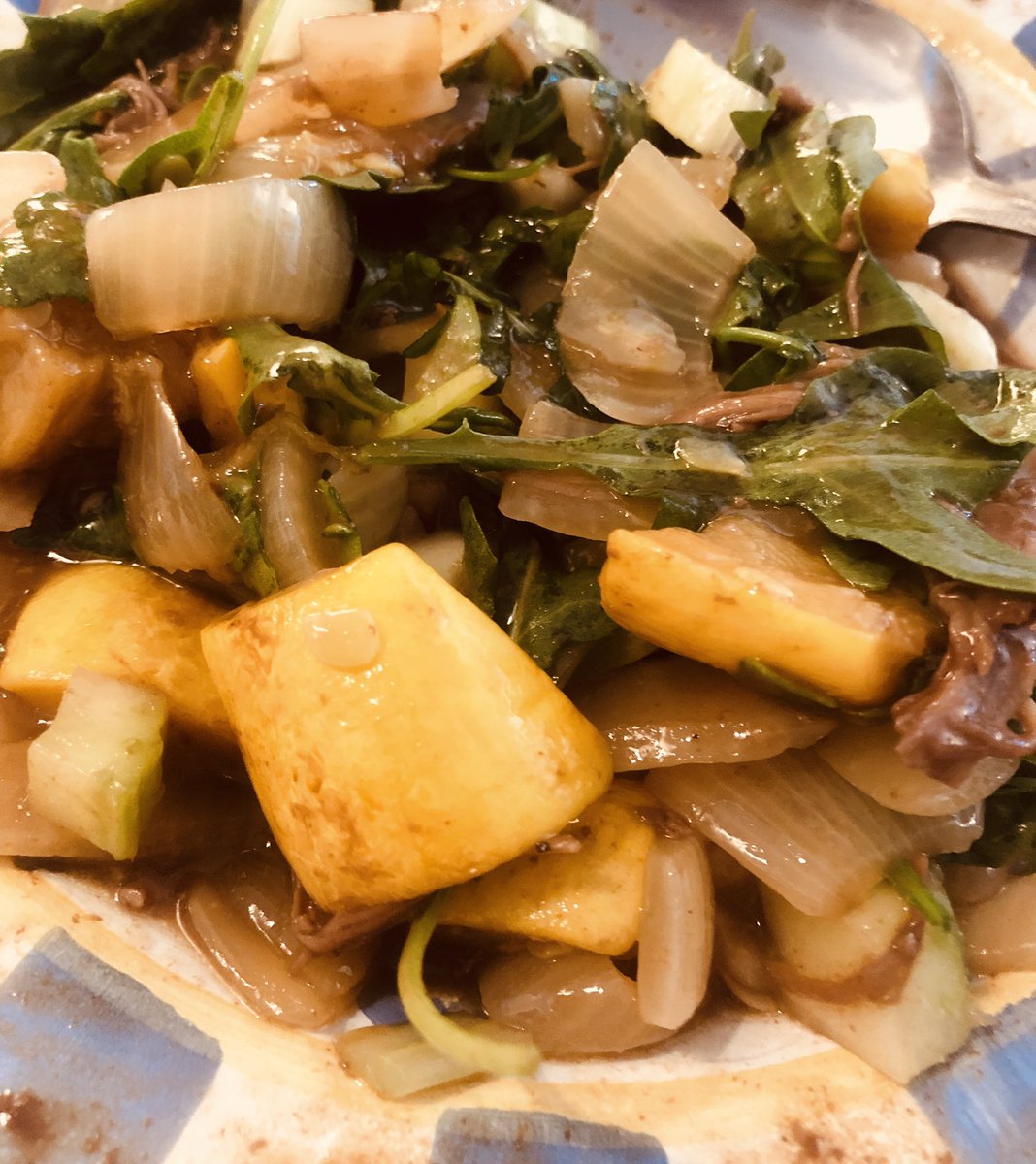 gabemott's tweet image. I thought my 4 day old beef stew was broke, too much onion 🧅 not enough potato 🥔, but I just added fresh arugula and sliced up celery then microwaved a tiny bit to warm and holy moly it’s the bomb! #TastyTips #FreshTips Stew reborn! 😋 🥘 🍲 #RebornStew