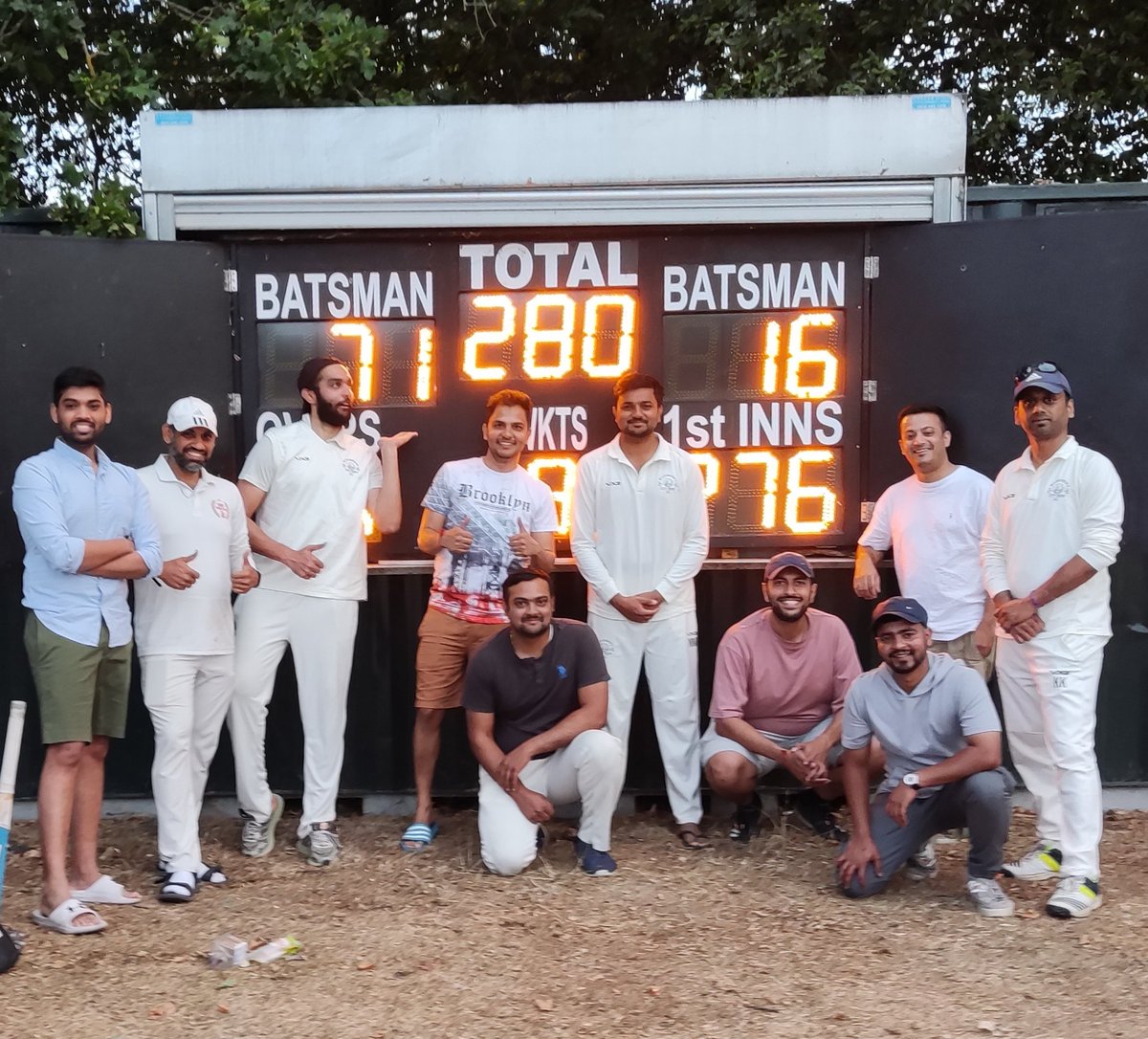 WCBXI's tweet photo. The boys are back with a win, chasing down Brentwood Victorians' 276 with 9 balls to spare!

🎳 Rakesh 3-34, Aakash 2-19, Abhinav 2-30
🏏 Suraj 71*, Kartik 59, Nish 46

https://t.co/Ikyxjlcisn https://t.co/VFmeIrVG4P