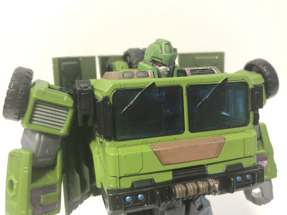 keshimall's tweet photo. #botcon2015 で生まれた
ザ・ボス(the・boss)
というキャラクターをイメージしたカスタムTFを作ってみましたー!
#Transformers
#megatron https://t.co/Quvc4csJ0m