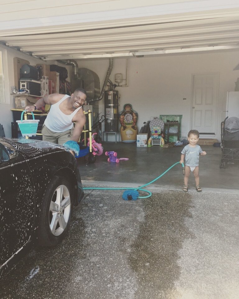 jamjamwalton's tweet photo. Welcome to the car wash 🚗 🧼 …..just being #DaddyJam #FatherandSon #KrewMinkah https://t.co/hQDFbqsAtv