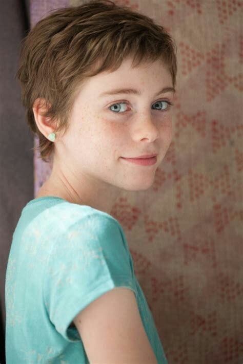 ㅤㅤㅤ➶Giorgia Mitchell
ㅤㅤㅤ➶ Progenitor divino: Zagreus
ㅤㅤㅤ➶ 10 años de edad. 
ㅤㅤㅤ➶ Sophia Lilis