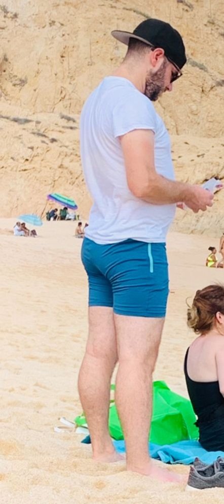 Ch1c0sD3L4C4ll3's tweet photo. En la playa se ven bien sabrosos #HombreDLPlaya #BeachGuy #RealGuy #Paparazzi #Corresponsal #CaboSanLucas #PlayaSantaMaria 1/2 https://t.co/3ELMmQU3Gk