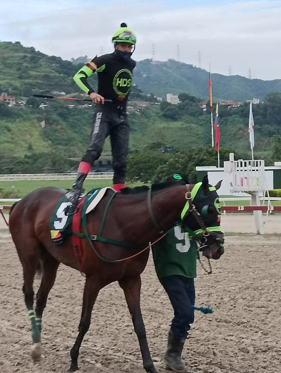 Gracias a Mi Dios por este Nuevo Triunfo y al Stud HDS y <a href="/HarasUrama/">Haras Urama</a> por la Confianza. Les digo que llego La "Hora Del Shot" de Nuevo a La Rinconada 💪. 
Gracias Equipo de Cuadra. Fanaticada seguimos Trabajando para ustedes!!