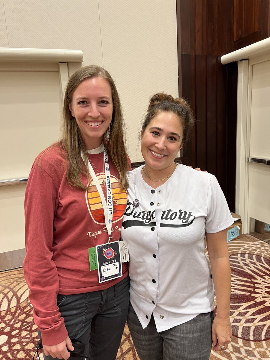 oakleyh21's tweet photo. Thanks to @emtothea for adding autos after the closing ceremony! I was nervous and didn’t know what to say other than thanking her for everything! She carried the convo and is super friendly! Great first con experience and can’t wait for more Earp in the future! #wynonnaearp https://t.co/jMaKNbZVAr