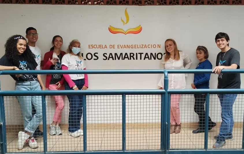 40dias_ccs's tweet photo. Hoy nos unimos en oración con nuestros hermanos samaritanos para REZAR POR EL FIN DEL ABORTO 

#rezaporelfindelaborto #40daysforlife #40diasporlavida #salvemoslasdosvidas #olaceleste #somosprovida https://t.co/jyMQyVOxDY