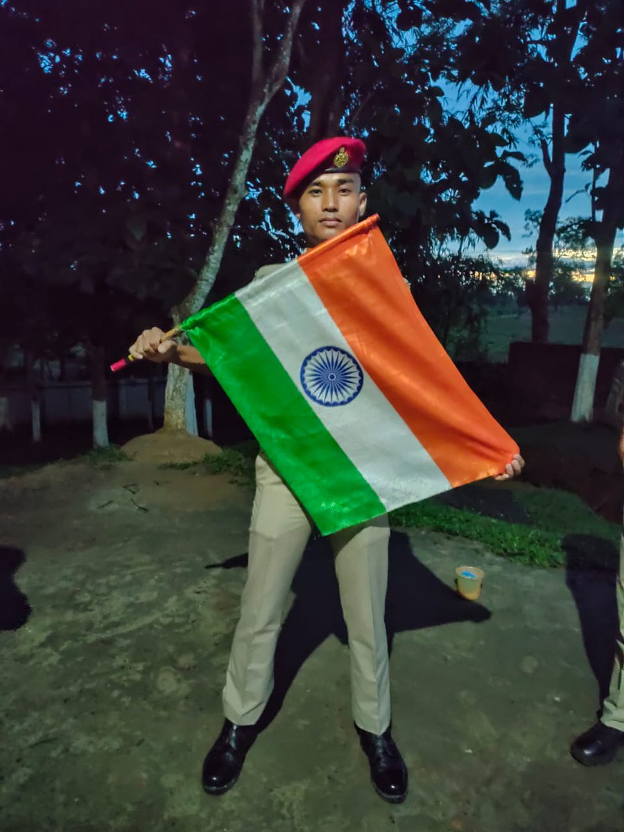 rabinbasu1992's tweet photo. Mere Hath Mei Tiranga,11th APBn Dergaon
#AzadiKaAmritMahotsav
#HarGharTiranga
#HarGharTirangaAssam
@PMOIndia
@HMOIndia
@MinOfCultureGoI
@CMOfficeAssam
@himantabiswa
@DGPAssamPolice
@assampolice
@commandant11th1 https://t.co/PvhLniQRoN