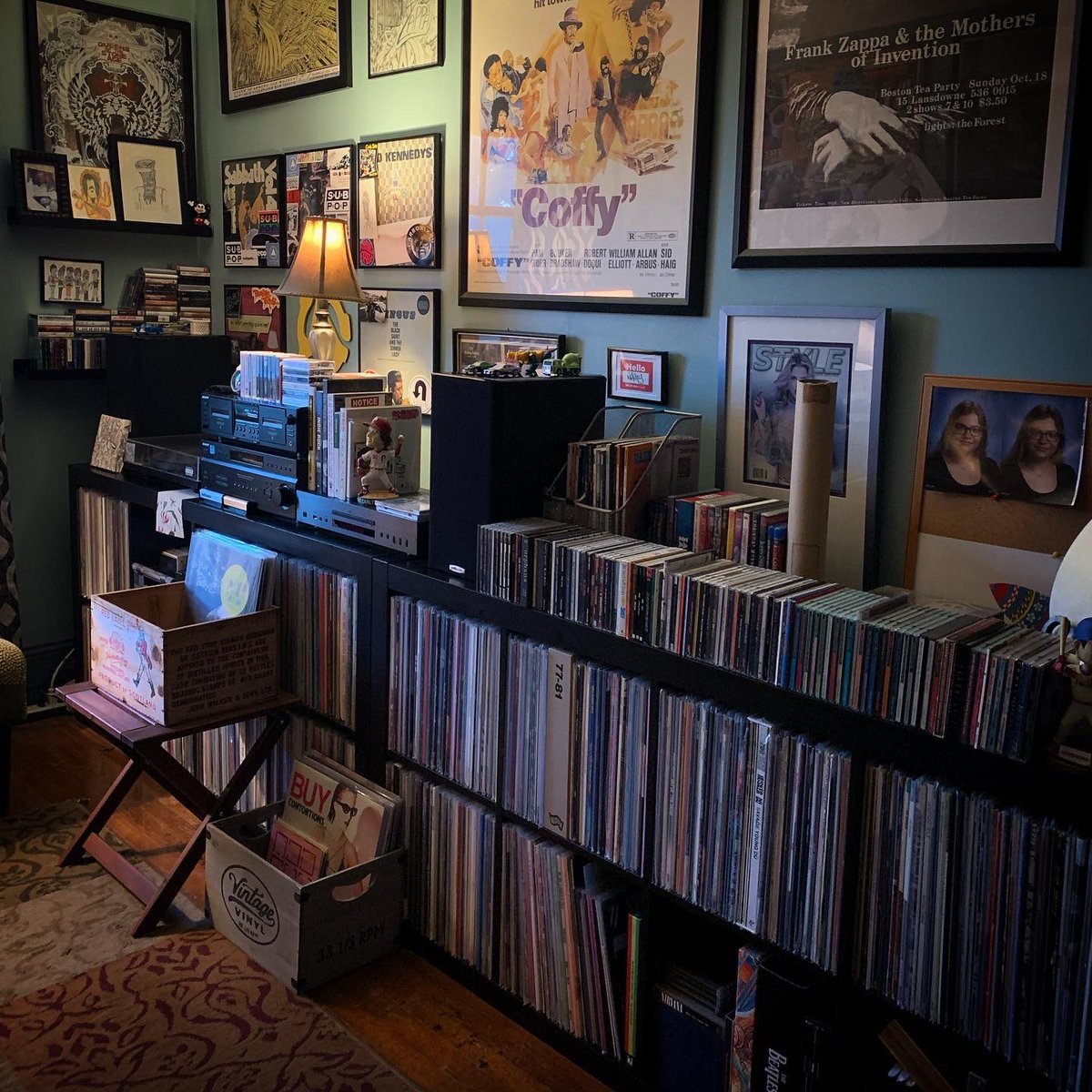 letterstapehead's tweet photo. This room was chaos for a little while. Managed to clean up a little bit yesterday. I’m absolutely a maximalist. 
-
#maximaldesignyieldsmaximumresults #notesfromtherecordroom #recordroom https://t.co/iMtDY0mQ1o