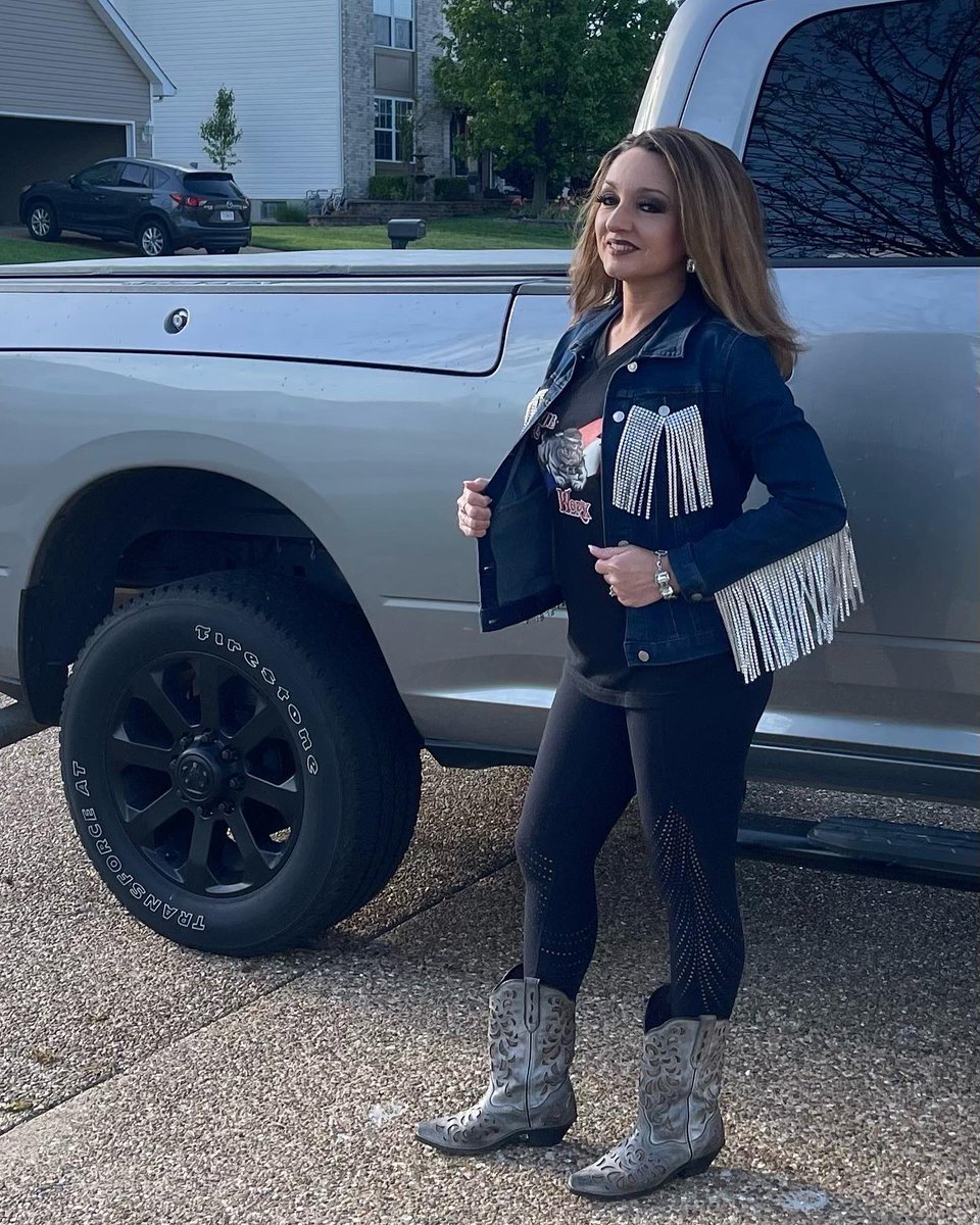 DevilDogWorxAp1's tweet photo. I've decided I'm going to start creating these Bling Rhinestone Fringe Jean Jackets! If you would like one, this jacket is up on the website underneath the Bling for Veterans Collection. Every purchase supports a charitable veteran's organization. #bling https://t.co/zBkQMiwoyE https://t.co/SRweoe16QP
