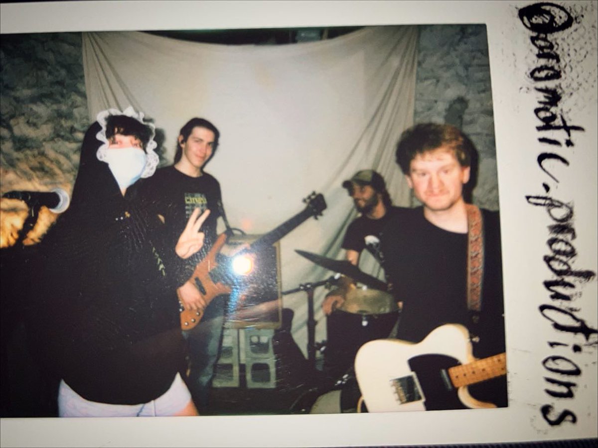 MoonByMoonBand's tweet photo. Tonight at O’Briens in Boston w/ @puppypproblems @frisbeeclub_ @Mike_Hlady pull up friends! should be a rip roaring rolling good time 4 all https://t.co/TVBmPLzh0d