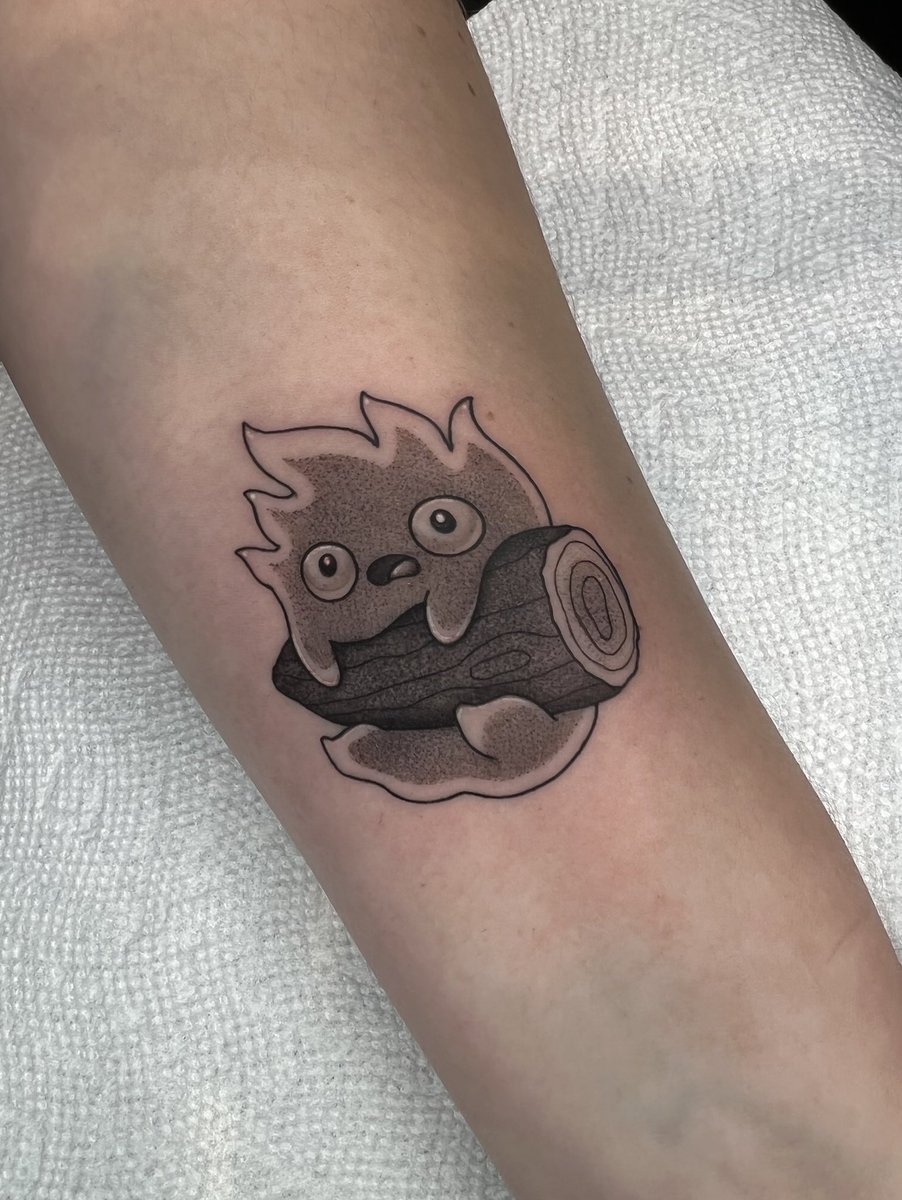 caitybugink's tweet photo. some ghibli tats from the convention this weekend 🤍✨ https://t.co/ARYwSpLBcQ