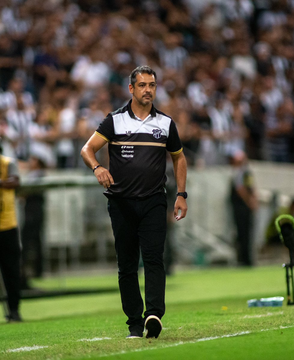 Marquinhos Santos não é mais técnico do Ceará. A decisão foi tomada em comum acordo. O auxiliar Edison Borges também não faz mais parte do quadro técnico do Alvinegro. 

O Ceará agradece aos serviços prestados e deseja sucesso nas carreiras dos profissionais.

📸 Stephan Eilert