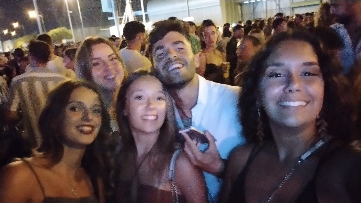 noeliacamachoo's tweet photo. #playlistferia @MalagaJuventud fiebre de bad gyal https://t.co/khG9nM7BfU