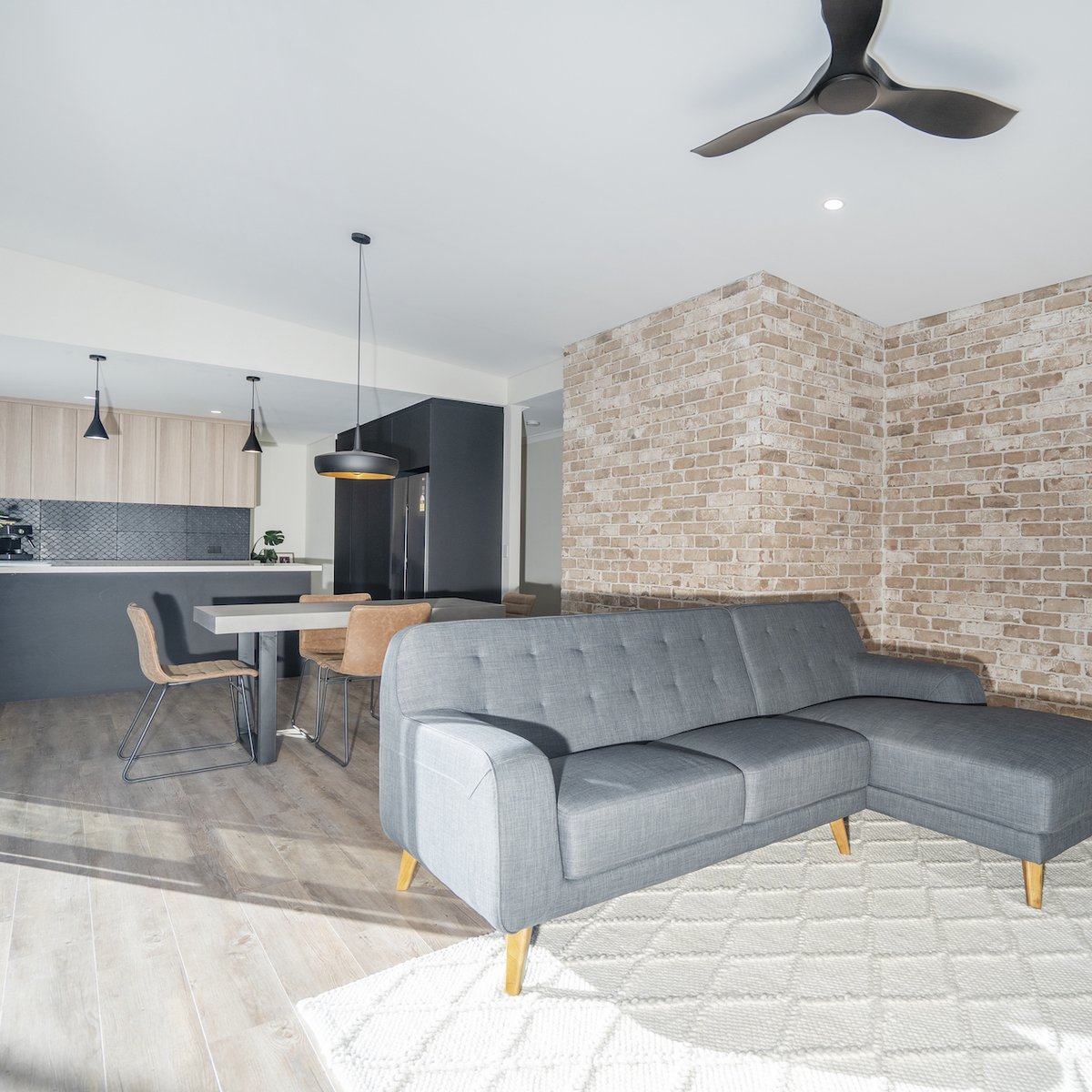 MKBuilding_S's tweet photo. Did you know that bricks help your home stay cool in the summer and warm in the winter? Its natural thermal qualities slow the transfer of heat and help create the most comfortable indoor climate, lowering your home's energy requirements for artificial heating and cooling.

For m https://t.co/GUCdX45WyG