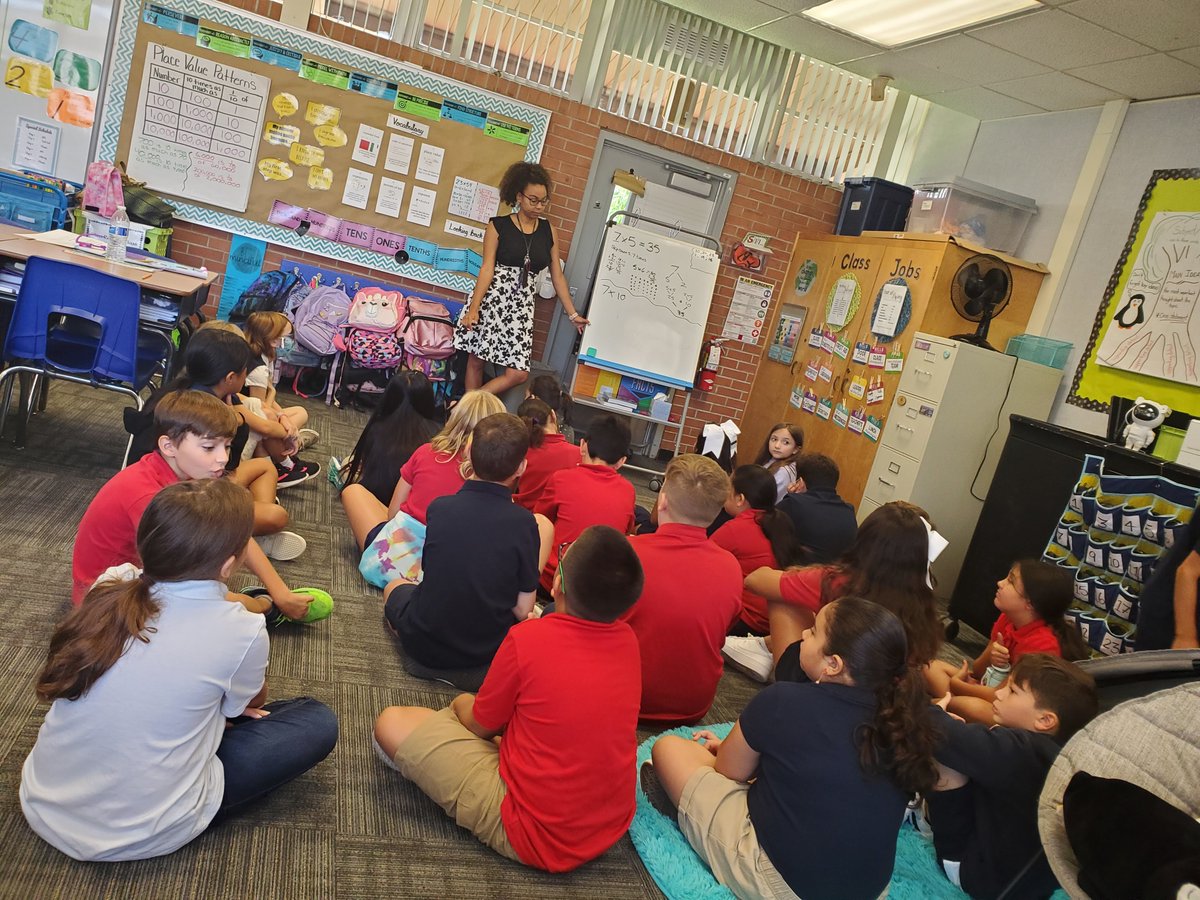 Connect_4th's tweet photo. We love our number talks!! During our floor time we focus on HOW we got our answer. Hearing all their different creative strategies is always the best part! @HartfordSEH @ChandlerUnified #NumberTalks #TeachingTheHow #CreativeMath https://t.co/kQYVULBaPs