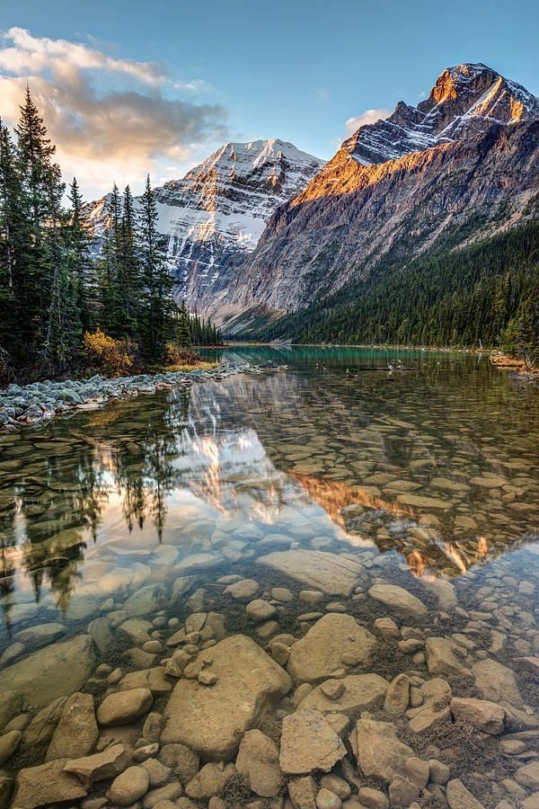 TheOutdoorsmenx's tweet photo. Mount Edith 📍 https://t.co/04xVTNKU7p