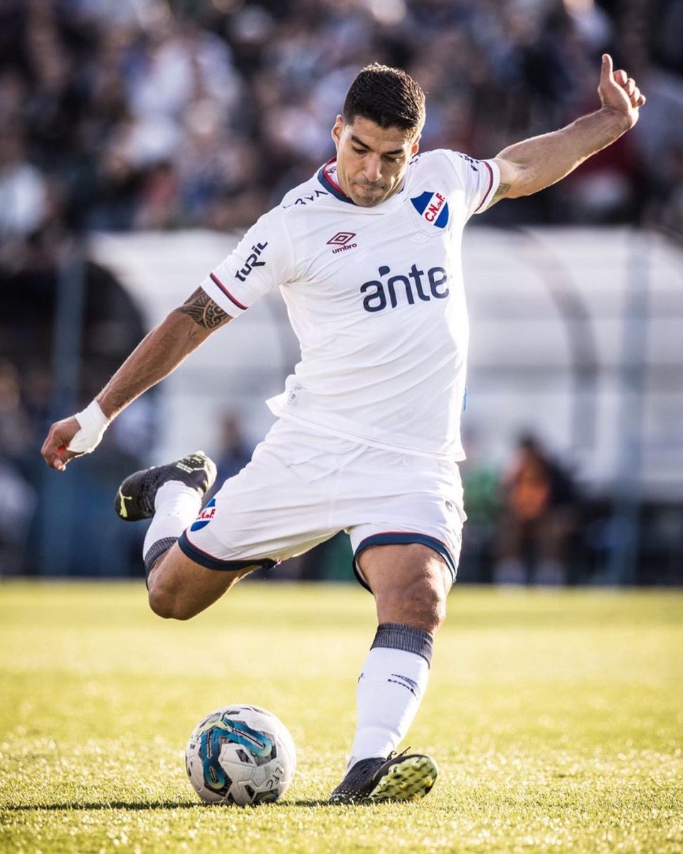 ¿Ustedes entienden que Luis Suárez es nuestro 9?

#SuarezEnNacional 🤩