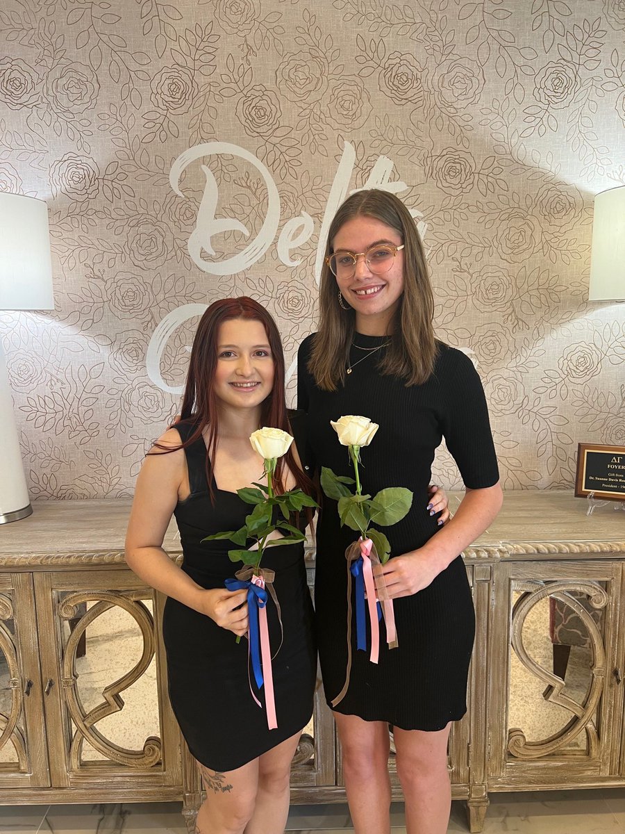northtexasdg's tweet photo. So beyond excited to announce that our Summer ‘22 new members, Lily & Cioni, are officially official! Happy I-Day⚓️💕 #deltagamma #dogood #unt26 #initation https://t.co/pAdM3aIAbJ