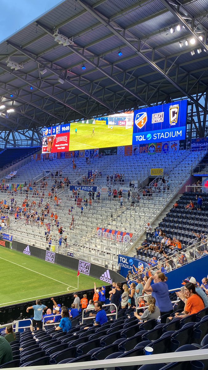 brummett88's tweet photo. @fccincinnati at @TQLStadium now and there is not a shootout tracker available for the scoreboard? https://t.co/t6nVqUN5AM