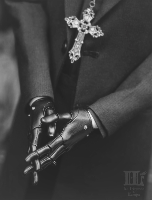 LegenddollNet's tweet photo. Limited version Pre-sale
Lether-gloved hands
The material of the gloves is black soft rubber. The material of the Wrist ball is resin.
More details click here: https://t.co/jJJ3RzSm1N
#balljointeddoll #doll #resindoll #dollgloves #jointeddoll #balljointedhands #dollhands https://t.co/RvKRUyrUfE
