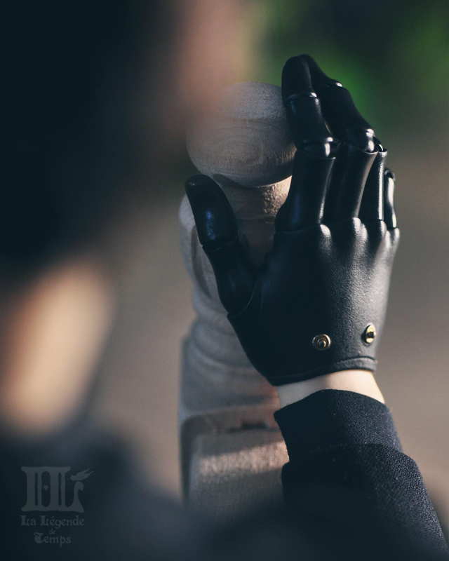 LegenddollNet's tweet photo. Limited version Pre-sale
Lether-gloved hands
The material of the gloves is black soft rubber. The material of the Wrist ball is resin.
More details click here: https://t.co/jJJ3RzSm1N
#balljointeddoll #doll #resindoll #dollgloves #jointeddoll #balljointedhands #dollhands https://t.co/RvKRUyrUfE