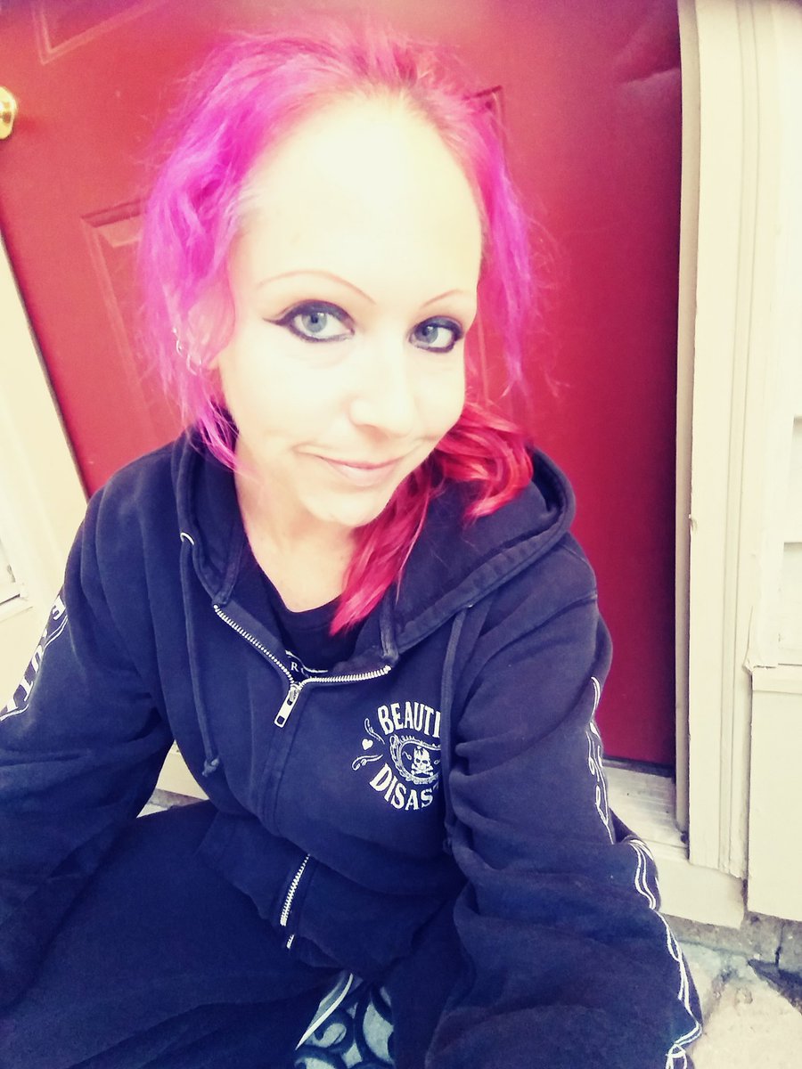 eviltrishablack's tweet photo. The end of a busy weekend #TeamSexy! Wrestling camp this morning, dispensary run this afternoon, stood up this evening (but i don't give a fuck). Feels like fall out here, I'm ready to hibernate lol💜 https://t.co/mcyotm38Yx