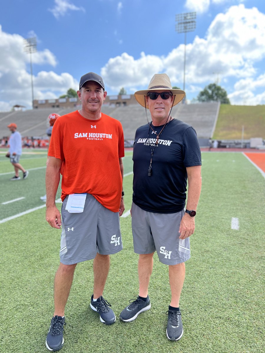 BearkatsFB's tweet photo. It was great to have Brian Ginn here in Huntsville this week for training camp with the Kats! Coach Ginn most recently coached for the Chicago Bears after many years in the college ranks. 
#EatEmUpKats https://t.co/5C0nQDyjFY