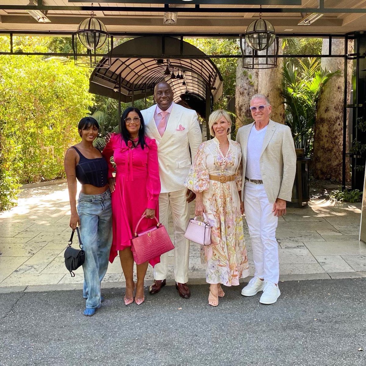 Earvin Magic Johnson tweet media