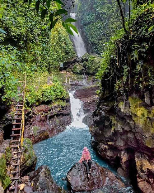 Infowisata_202's tweet photo. Pesona Indahnya Curug Walet,Wajib Untuk Kamu Kunjungi!Dapatkan informasi selanjutnya hanya di web kami https://t.co/4XpQ2rv9EA #wisataindonesia #infowisataonline #Izigo #IWON #wisatajawabarat #wisatajawabaratasik #wisatabogorjawabarat #curugwaletbogor
#pesonajawabaratbogor https://t.co/coYQIe4K1T