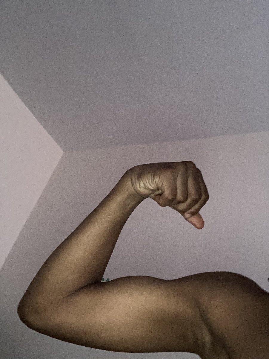 full_jacks's tweet image. I found pictures of this 10 year old kid y’all think he’s buff or not I think fake idk you guys can decide 😀🧐🤔