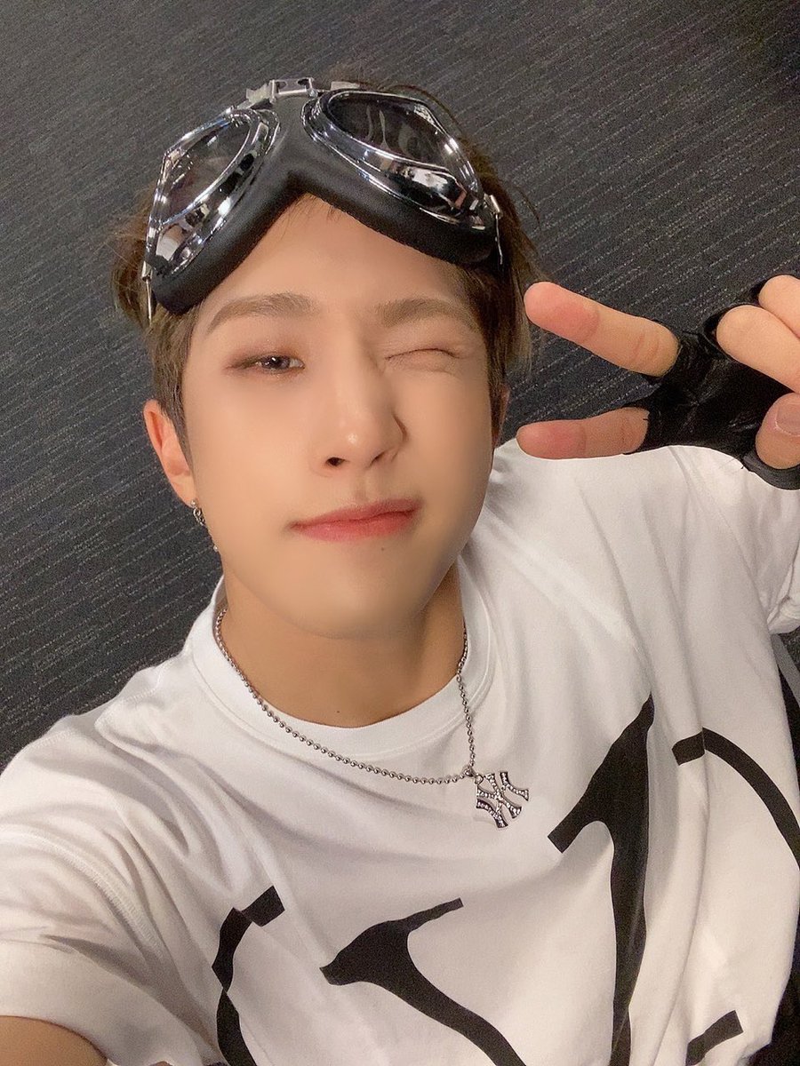 pagezoobin's tweet photo. 시작했구만!! 이따가 만나요😍 https://t.co/L0KTdbqUpZ