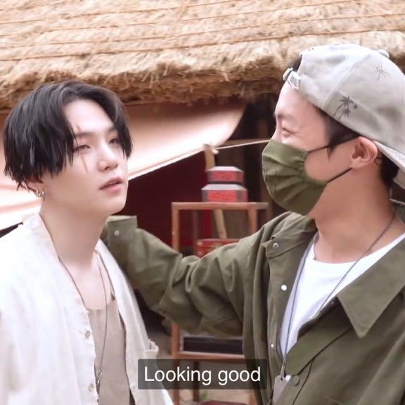 R0CKSTARSOPE's tweet photo. sope always support each other 🥺 https://t.co/etazjD8B4z