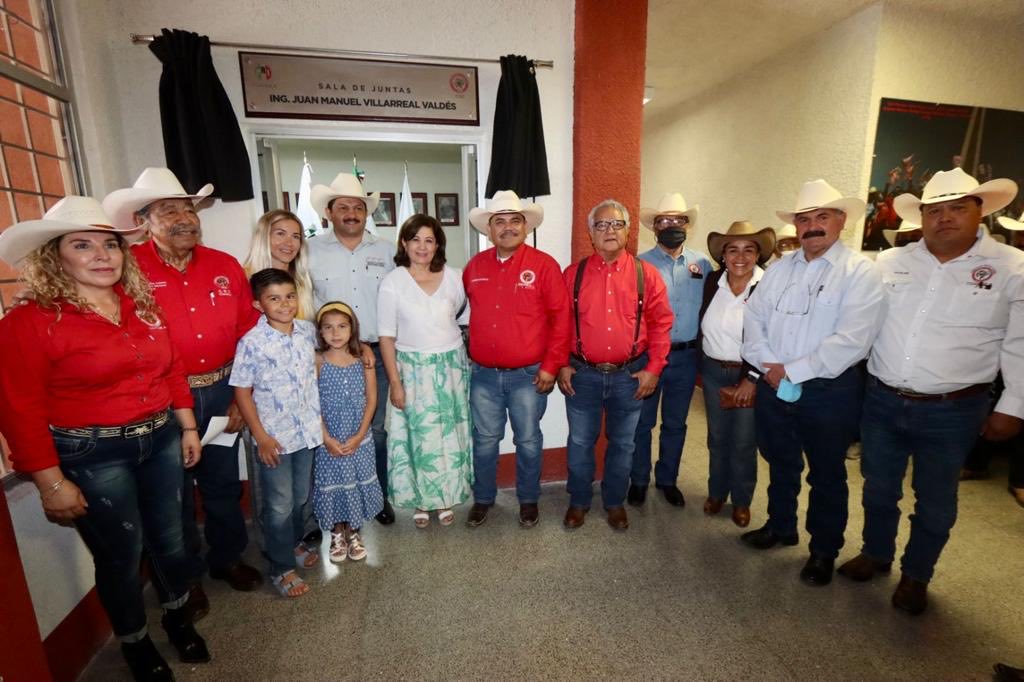 Congreso Estatal Campesino en Coahuila,ejercicio de prospectiva en beneficio de nuestros compañeros campesinos.
⁦<a href="/mrikelme/">Miguel Riquelme</a>⁩ ⁦<a href="/alitomorenoc/">Alejandro Moreno</a>⁩ ⁦<a href="/rigofuentes/">RodRigo Fuentes Ávila</a>⁩ ⁦<a href="/hernandezderas/">Ismael Hernández</a>⁩ ⁦<a href="/flores_mendez/">José Luis Flores Méndez</a>⁩ ⁦<a href="/CNCCoahuila/">CNC Coahuila</a>⁩ ⁦<a href="/manolojim/">Manolo Jiménez Salinas</a>⁩