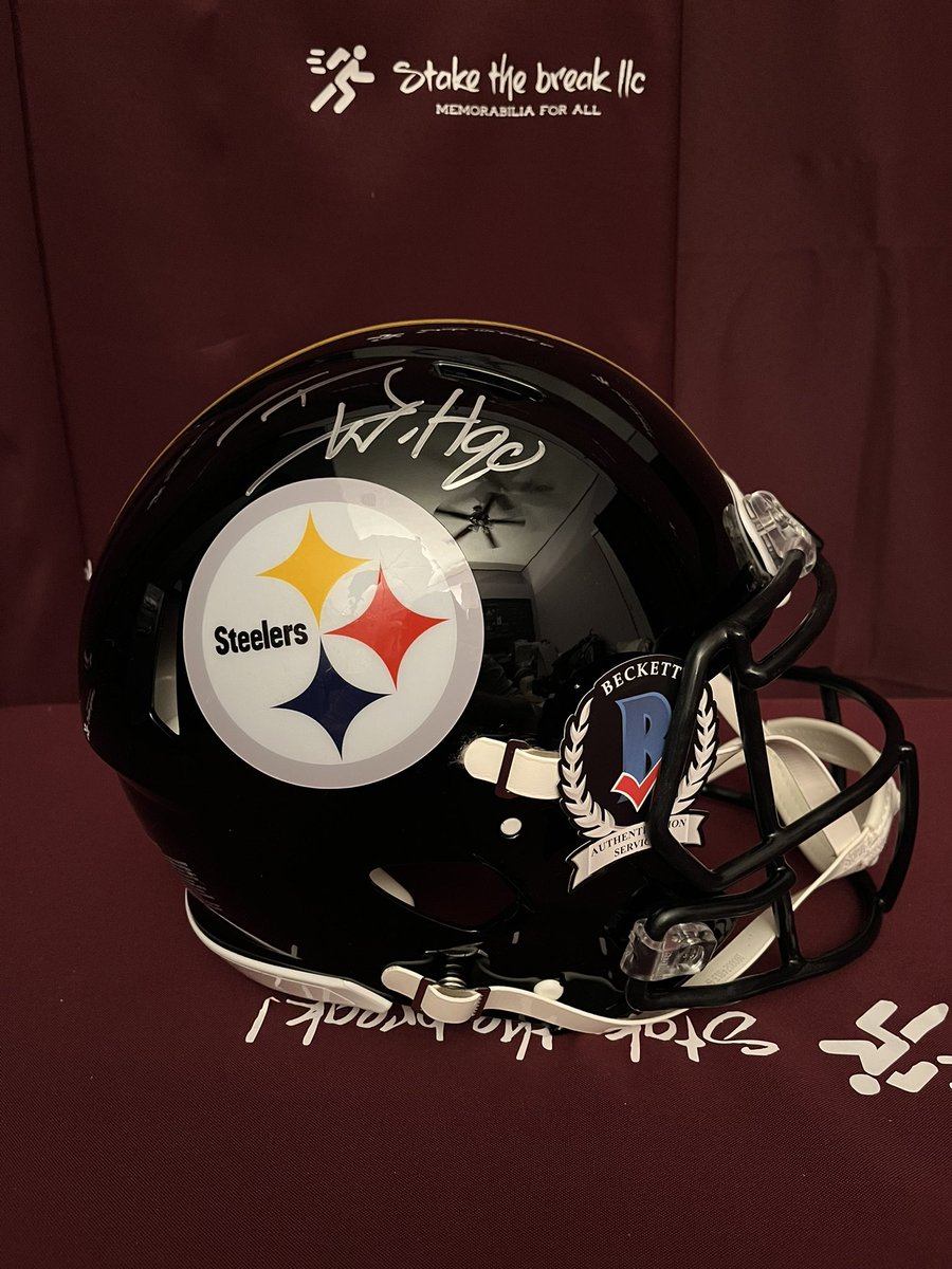 StakeTheBreak's tweet photo. Congrats Robert T on the autographed full-size authentic helmet signed by the 4x pro bowler, 3x all-pro, and 2021 Defensive Player of the Year……..@_TJWatt !!!!!!! https://t.co/8Ab9sHw2xl