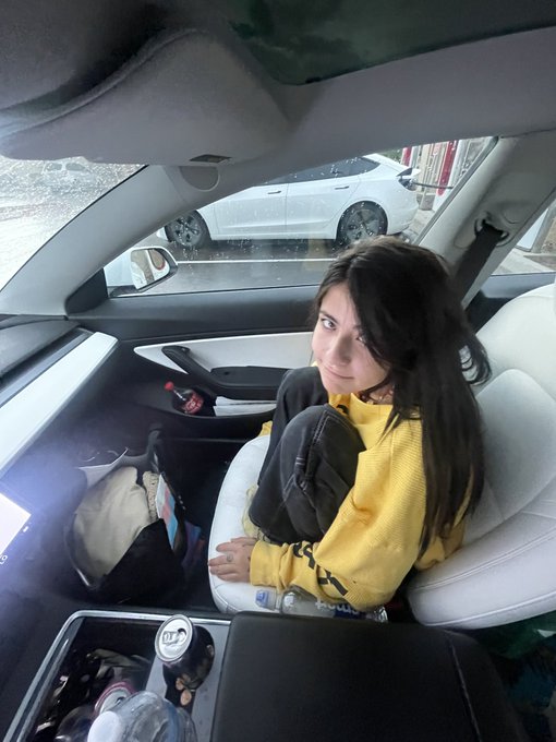 Watch shark.baee🇵🇸's leaked NSFW photo on TwXstars