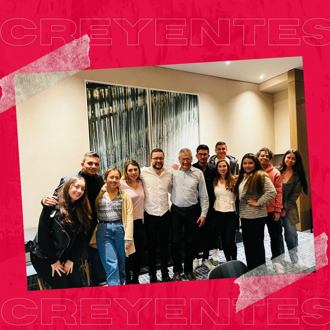creyentescol's tweet photo. Nos preparamos para servir al país no para ocupar cargos. Tenemos un compromiso con Colombia y no una mentalidad de asalariados.💡
Hoy conversamos con @napoleon.ardaya 🇧🇴 un consultor experimentado en liderazgo, comunicación y política. https://t.co/SRujrsyyJf