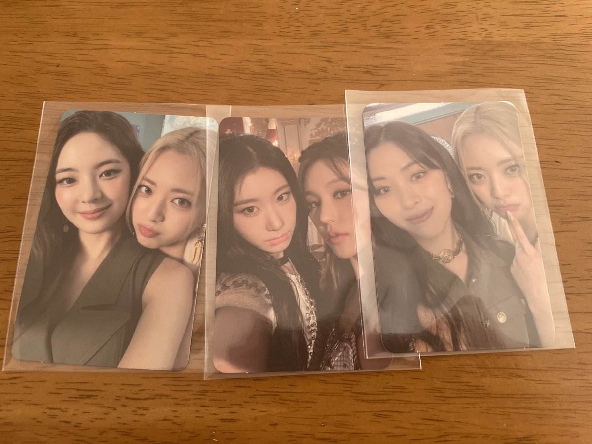 Joshua_svt_____'s tweet photo. ITZY 交換 SNICKERS

求）ユナ リュジン （個人）

譲） ユニット ユナ リア チェリョン イェジ リュジン

難しいと思いますが御検討の程よろしくお願いします。
#ITZY交換 https://t.co/1AOZTy6ANx