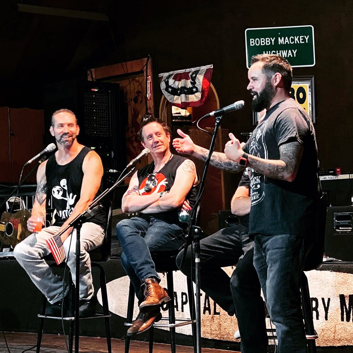 StarringShane's tweet photo. Had a good time at Bobby Mackey’s this weekend with @NickGroff_, @TessaGroff, @ChadLindberg, Josh Heard, and @TheDaveSchrader. If you’re not a member of the @Gcrew_g, you’re missing out. Thanks for letting me hang out with you guys! https://t.co/RhuW3w9sMQ