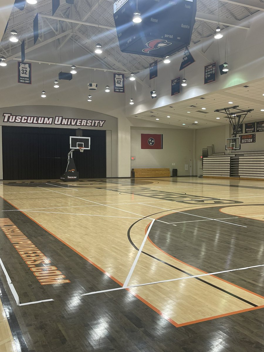 JnyneB's tweet photo. Tusculum Elite Camp @TusculumMBB Determined, Focused and Stay Ready!!๐ @Dylan_JBernard Dynamic Warm-Up, Skills Evaluation and Competitive 5v5 Games lead by @CoachJTBurton #programhistory @Tusculum_Univ @RedHawksFlight @coachpt91 @stewartscreekhs @SATXrecruiting https://t.co/NSEAUBvBKk