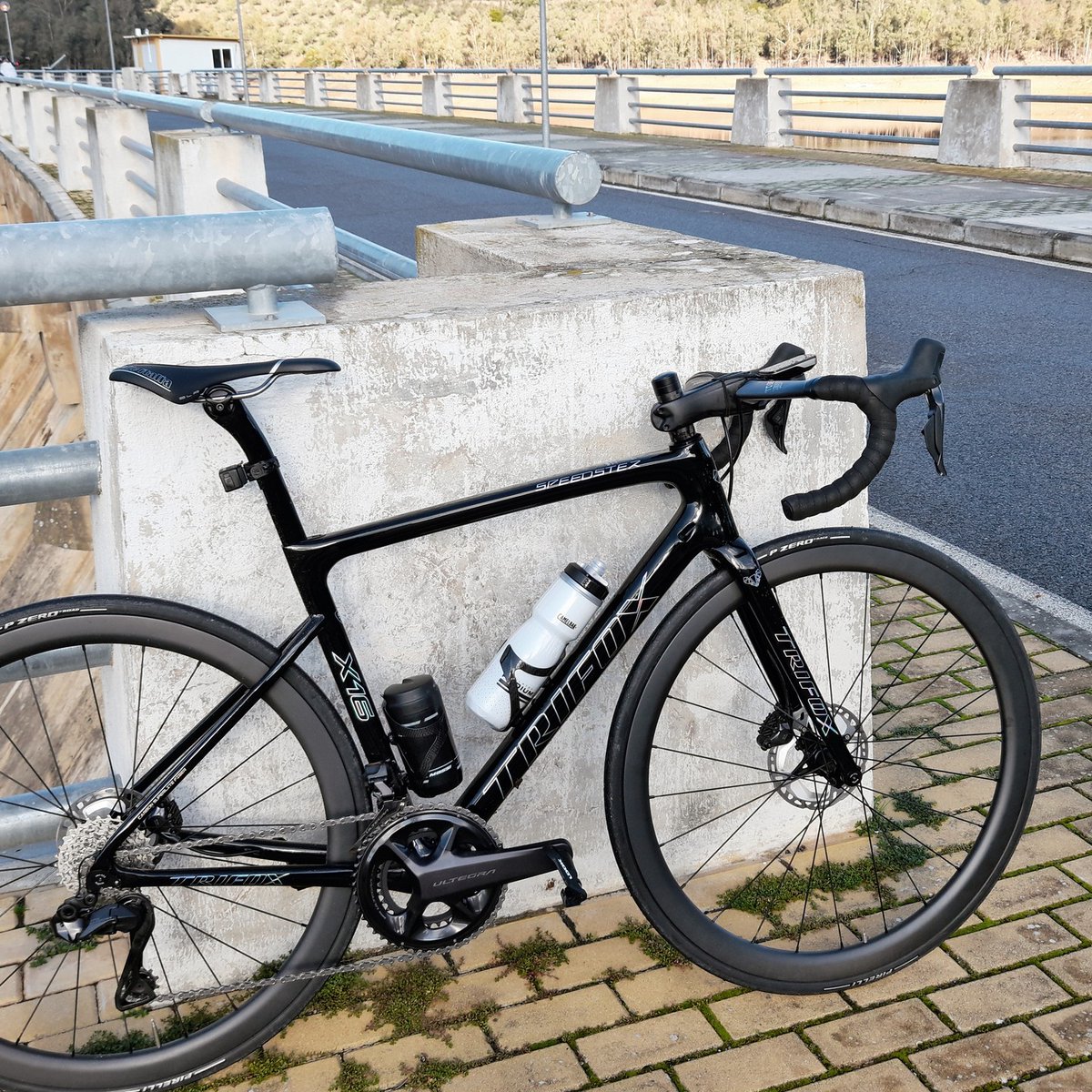 TrifoxBike's tweet photo. Shine bright like a diamond!😘
#trifox #trifoxbike #maxxis #bikelife #mtblife #handmadebicycle #bikeframe #bicycleculture #bicyclephotos #bikestyle #BikeTour #fitnessgoals #bikepark #ecofriendly #bikerace #mtb #wheelset #roadbike #hardtailmtb #trip #outdoors #handlebars https://t.co/y5MncUD8fy