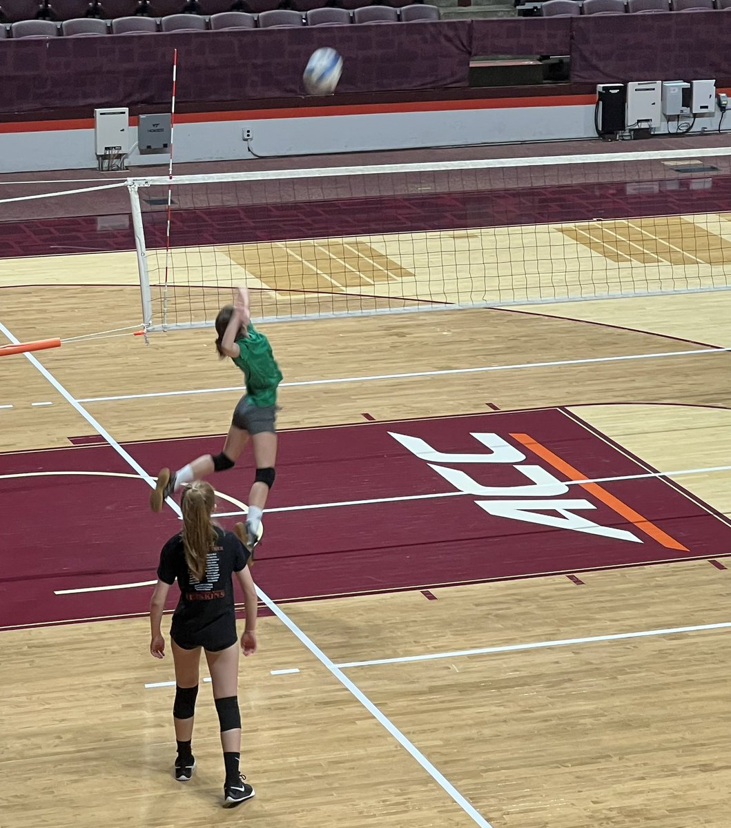 NatCookVball's tweet image. Middle school volleyball tryouts tomorrow. So excited for this season 🏐💪🏻