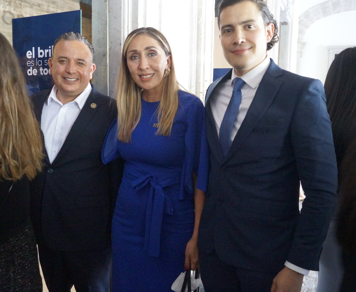 rubirangelPAN's tweet photo. Felicidades Presidente @AlfonsoMtz_Mx por tu primer Informe de Gobierno; ha sido un año de retos y compromisos cumplidos; gracias al Presidente de mi partido @AccionNacional @MarkoCortes y a mi amigo el Diputado Federal @CQuintanaMtz  por el respaldo y apoyo a este proyecto! https://t.co/yEmnXN6JgX