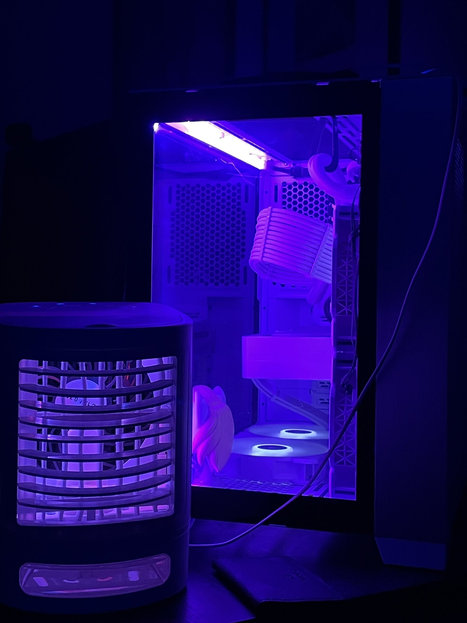 remi on Twitter: got a mini ac pointed towards my bed bc i’m just 