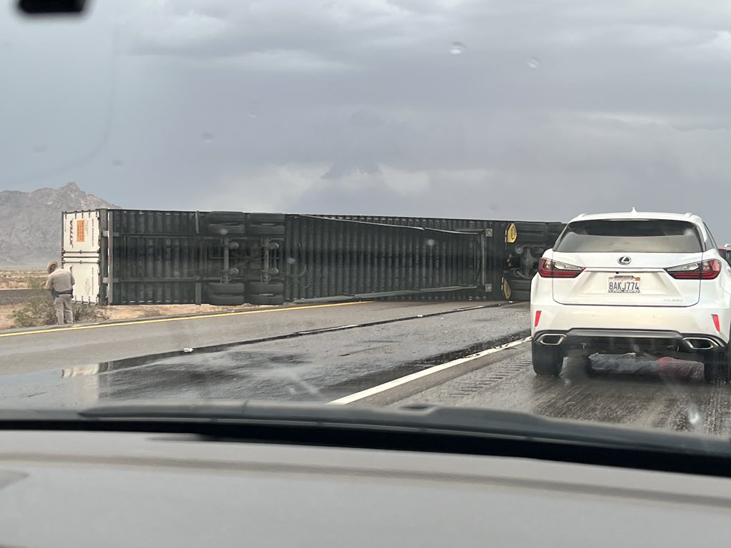 Raining and truck overturned at Gila bend right now Dateland at mm51 at Interstate 8  

<a href="/KOLDNews/">KOLDNews</a>  <a href="/weatherchannel/">The Weather Channel</a>  <a href="/ArizonaDOT/">Arizona DOT</a>