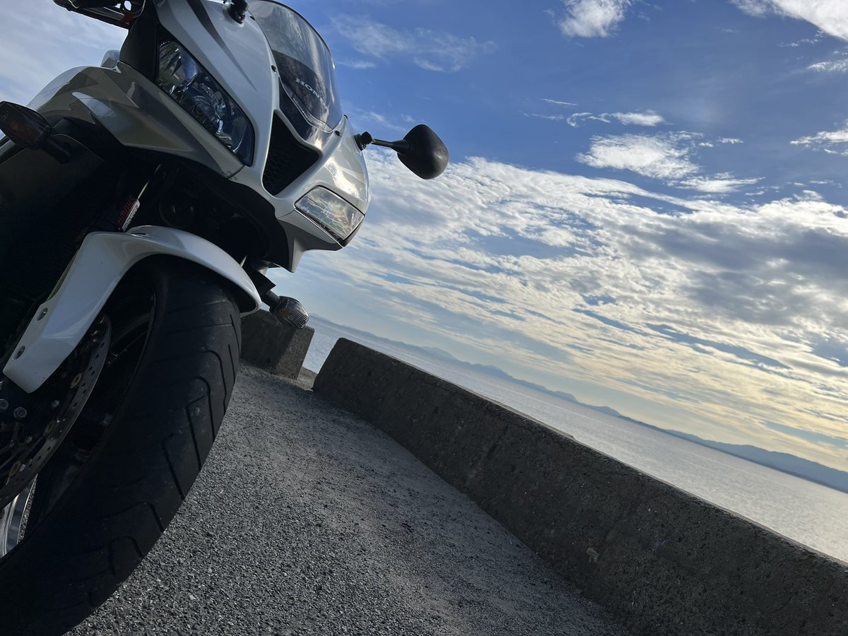 pc40_rr_cbr's tweet photo. 峠三昧
ショウケ→ヤキヤマ→ネコ→ミサカ
帰りにシカをぶらーっと
7時過ぎてくるとジリジリ限界
#バイク乗りと繋がりたい 
#ちょいツーリング仲間募集 
#cbr600rr https://t.co/myfxeDX9Jb