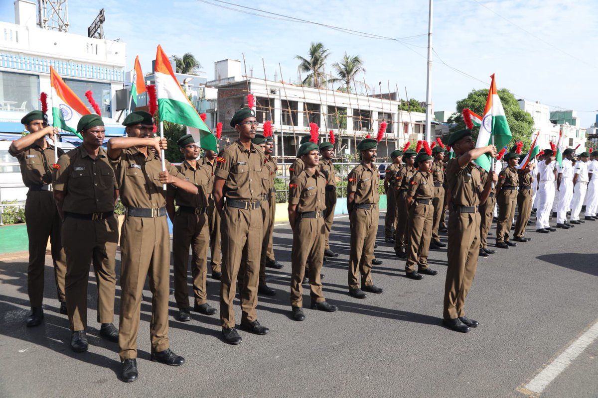 MParktown's tweet photo. 75 th independence day celebration 

@MParktown conducted march past by one thousand NCC cadets in the morning at Elliots beach in besant nagar chennai @lionsclubs @HQ_DG_NCC https://t.co/yfMAfAQiuQ